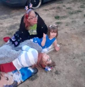 Meet your Posher, Della